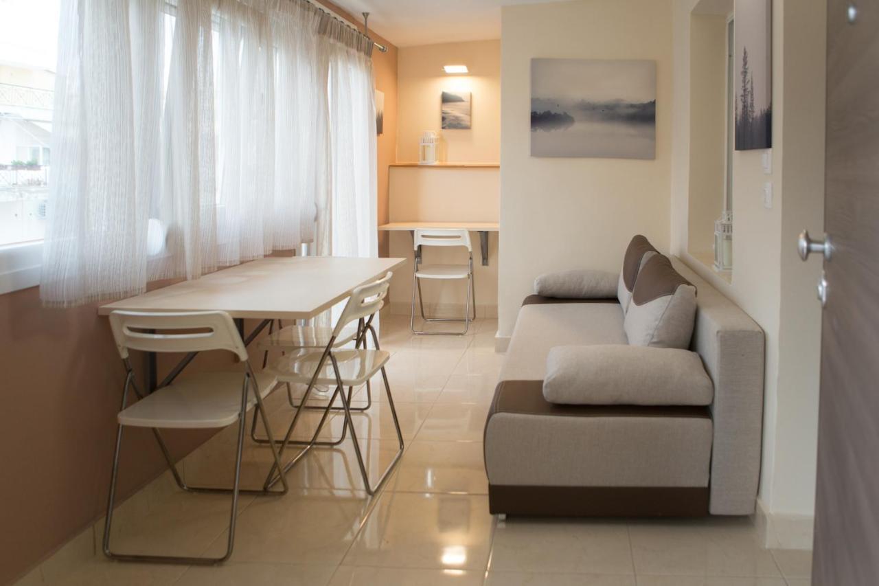 Kosmos Service Apartment Modern Spirit City Center With Additional Cost Parking Szaloniki Kültér fotó